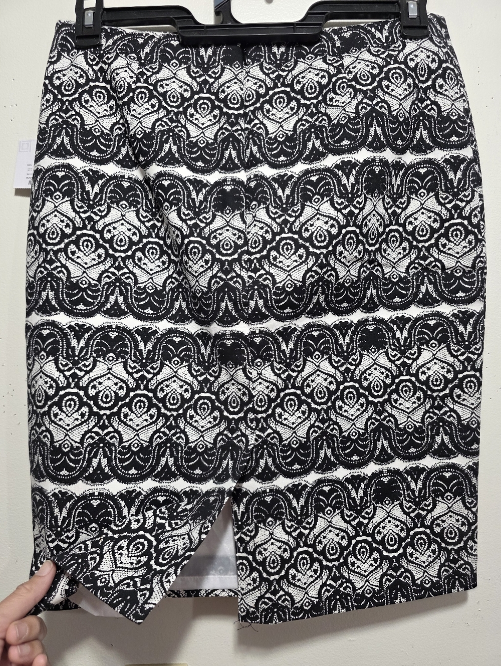 NWT! Liz Claiborne Pencil Skirt Black White Career Office Stretch Slit Size 6 - Picture 5 of 5